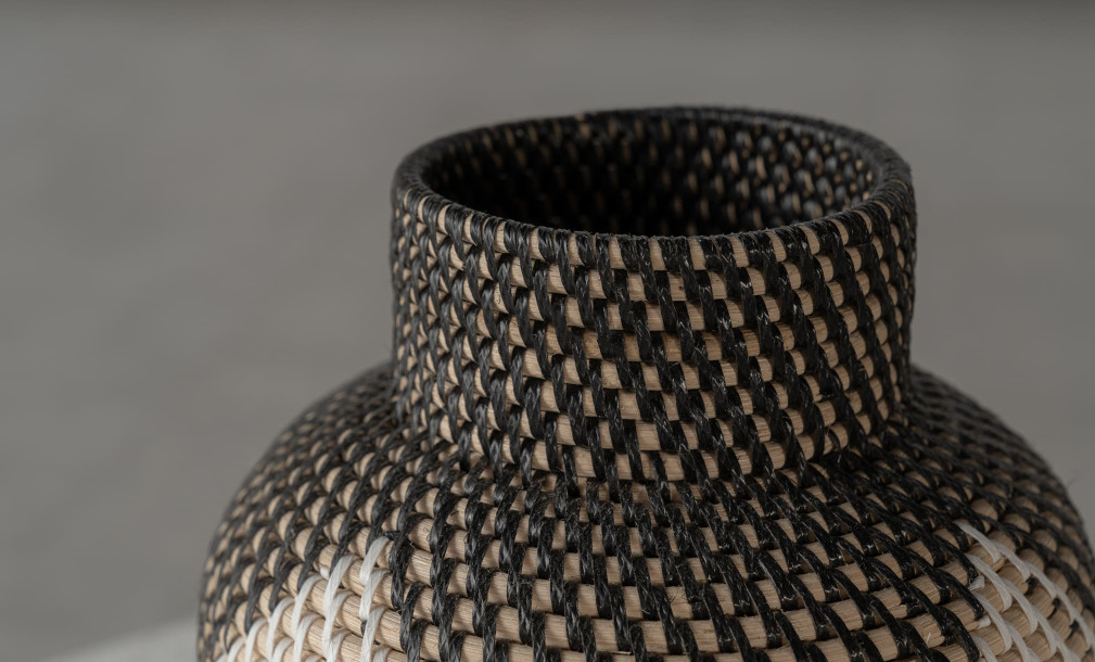 Rattan Vase With Motif Black And Brown