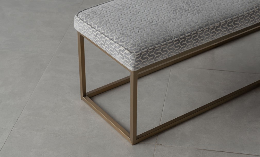 Cubo Banquette 160 cm with center leg (Fabric: ART-DECO SOHO Col. SILVER (Cat. 3))