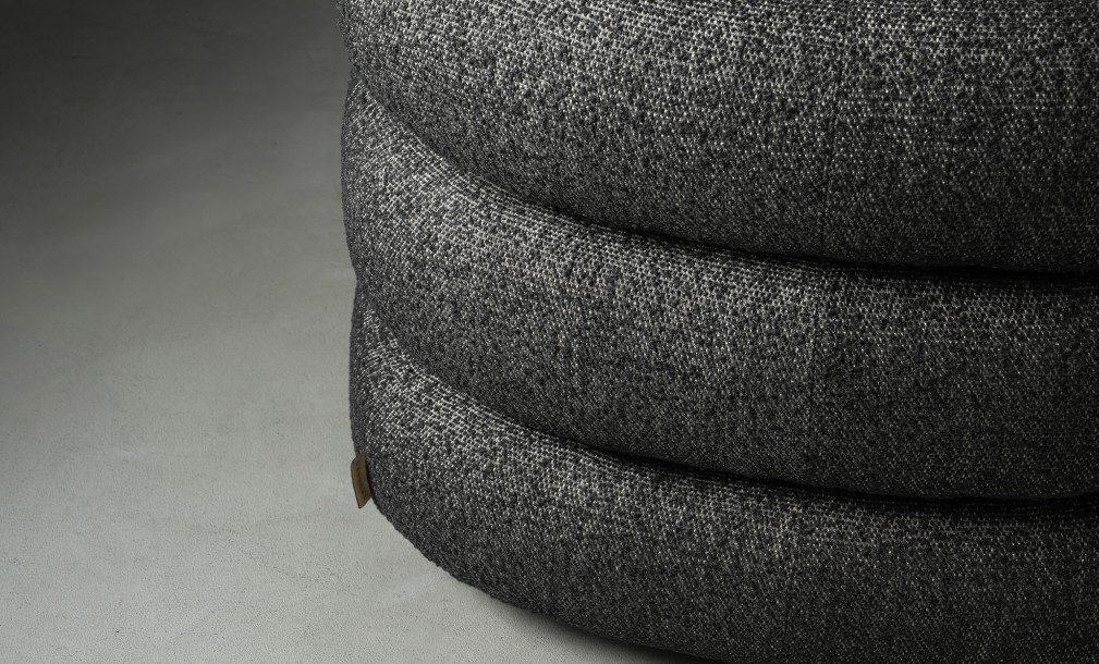Jayson Armchair (merino domono)