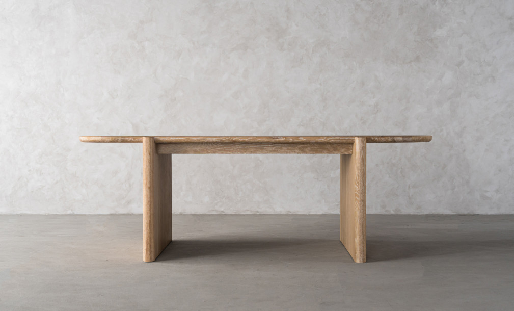 Pebble Dining table