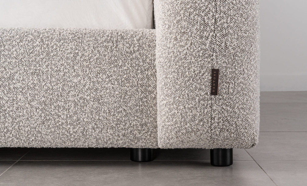 Carolina Bed Queen Size 203x162 cm (fabric Bella 13)