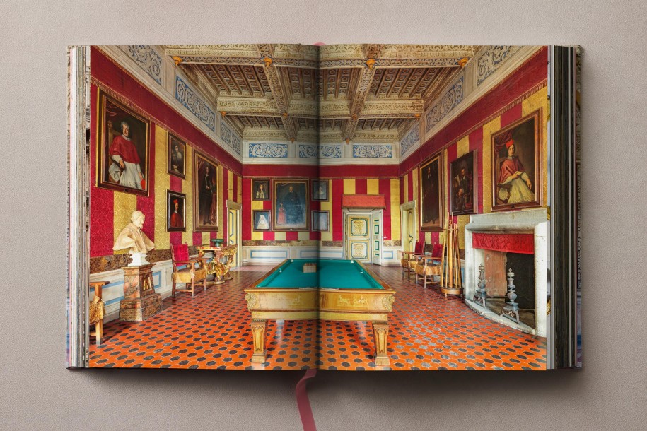 Massimo Listri. Italian Palaces