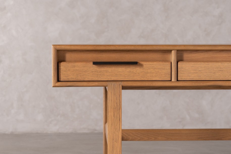JP Line 6.0 Desk Light Finish