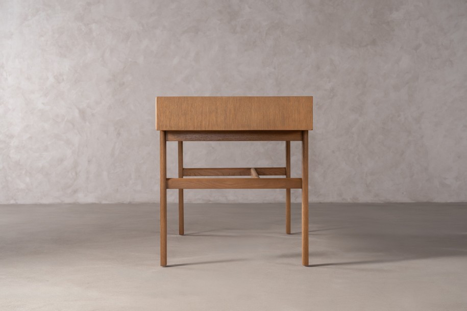 JP Line 6.0 Desk Light Finish