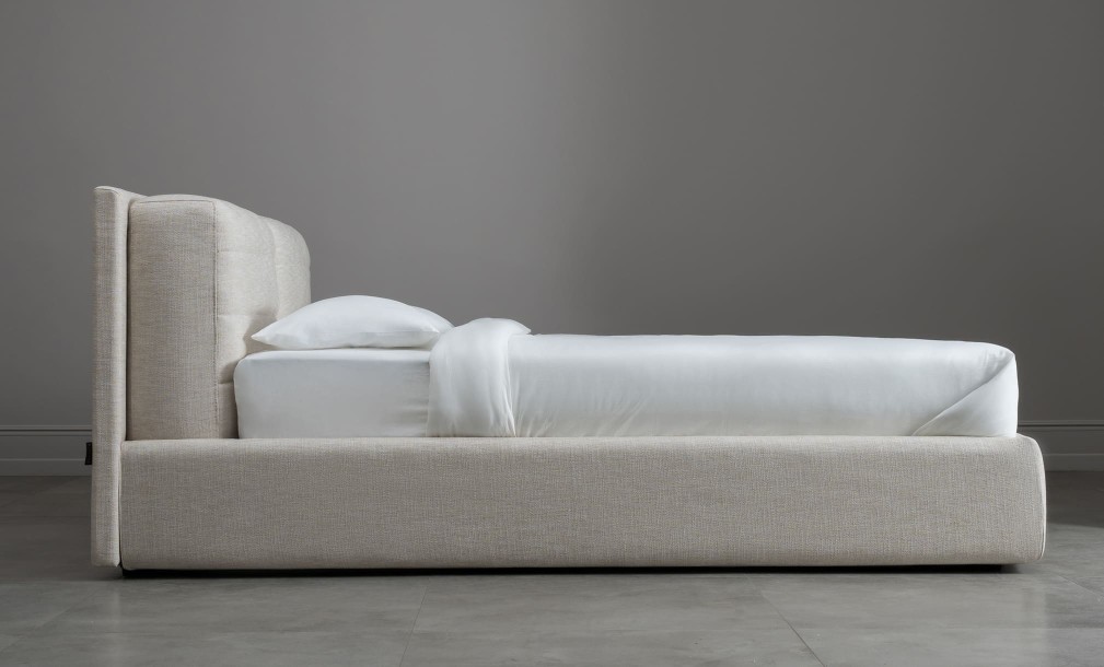 Steenson Bed 180x200 cm (Fabric: Corso col.04)