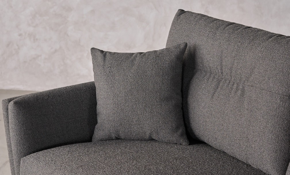 Como 3-Seater Sofa (Fabric: OSCAR PLAIN col.10 Dk.Grey)