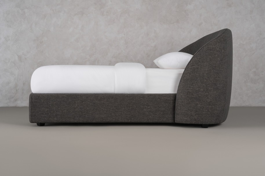 Tess bed 180 (Fabric LOLA 455)