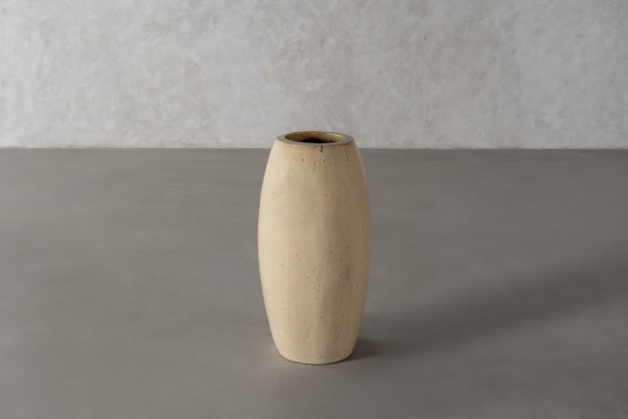 Toggle Planter Sand L