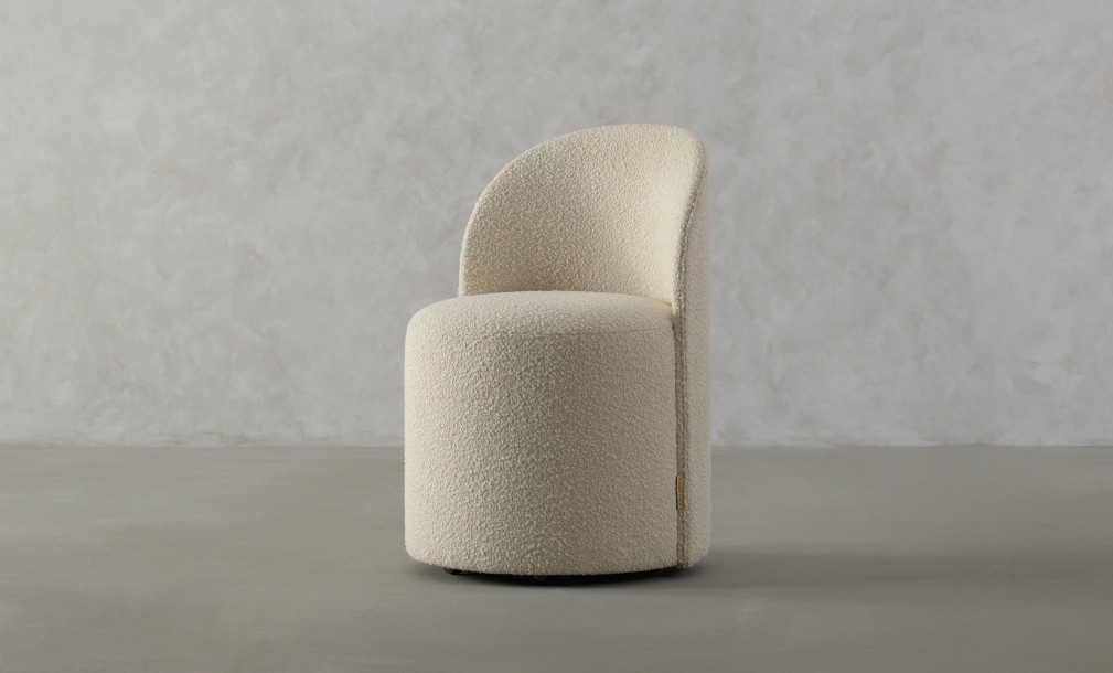 Teana Wheeled Chair (A2267 col.2a)