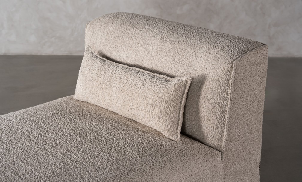 Claive Long Canape (Fly102 fabric)
