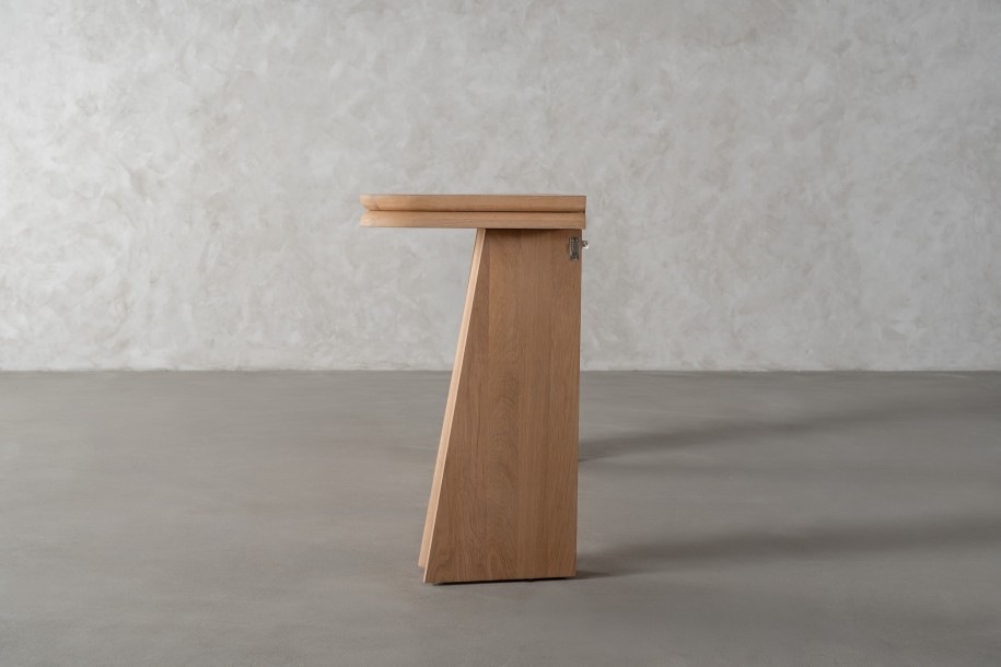 Deco Console Table