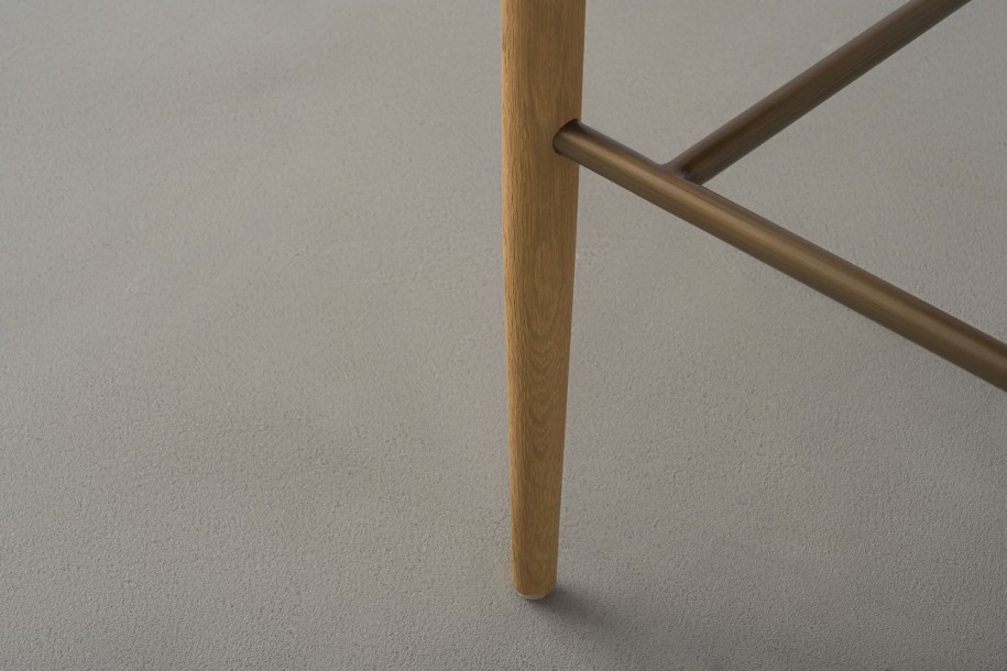 Bradley Bar Stool Natural Oak (Cushing Snow)
