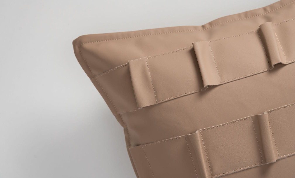 Portry Pillow