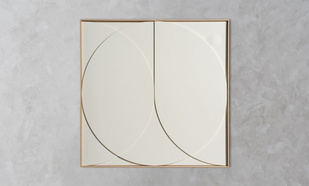 Circle bas-relief Wall art
