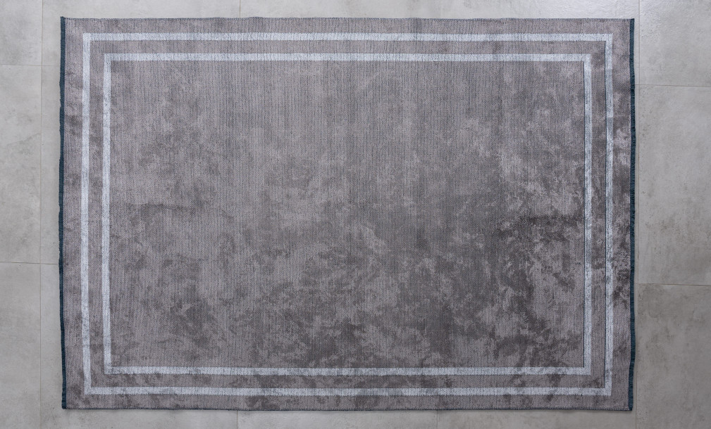 Frame Carpet 240x340 cm