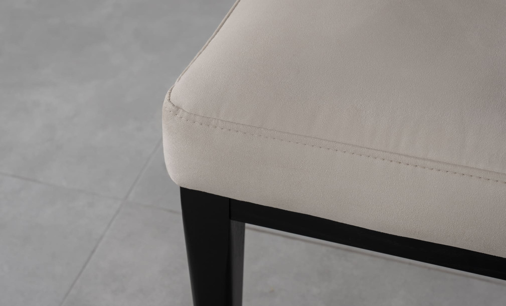 Cole Dining Chair (Fabric G285 Color 1A)