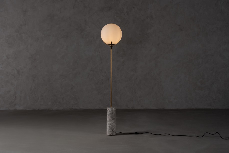 Scoop Floor Lamp / dark brass