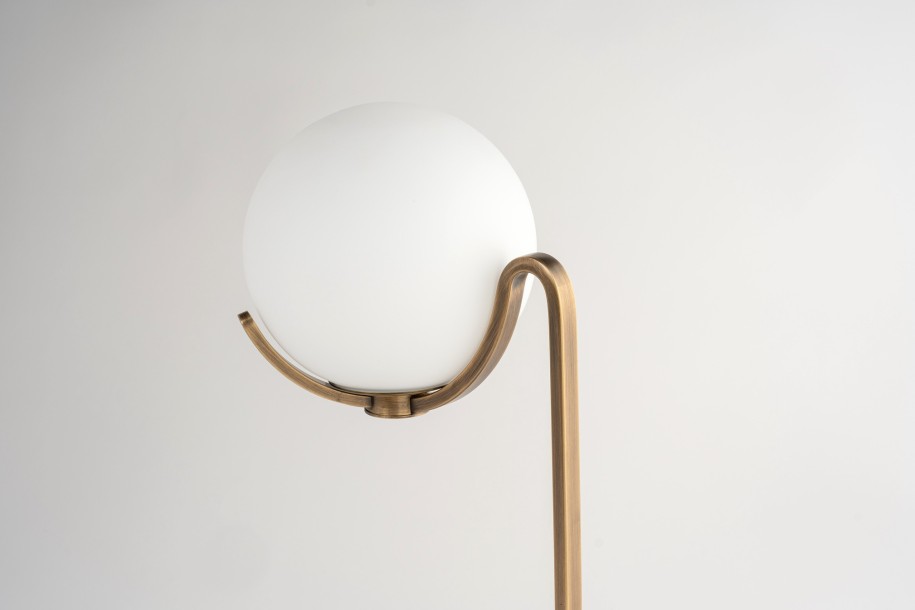 Scoop Table Lamp / dark brass