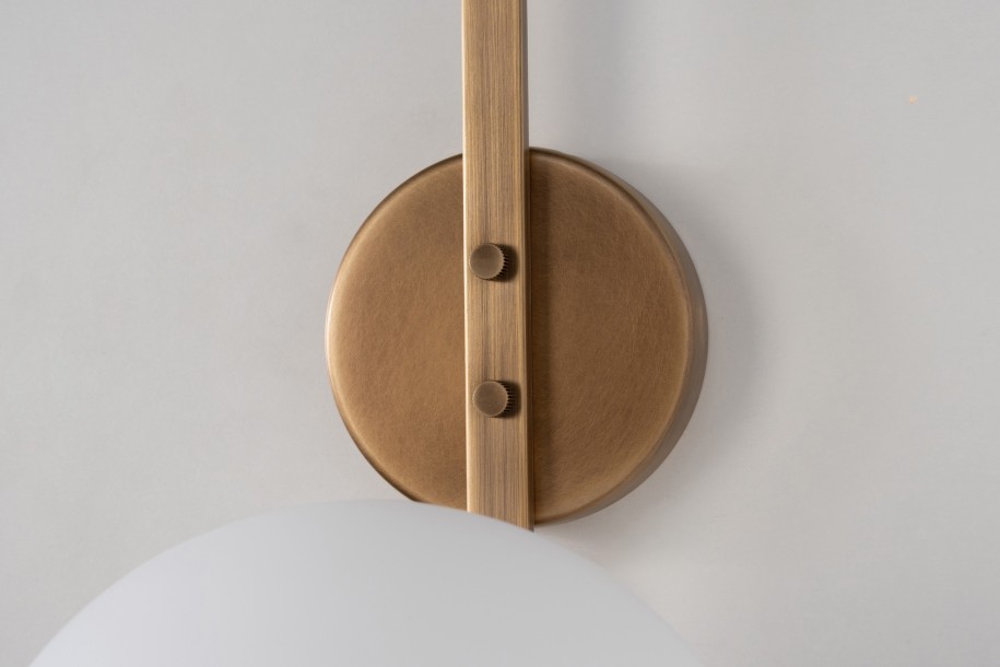 Scoop Wall Lamp / dark brass