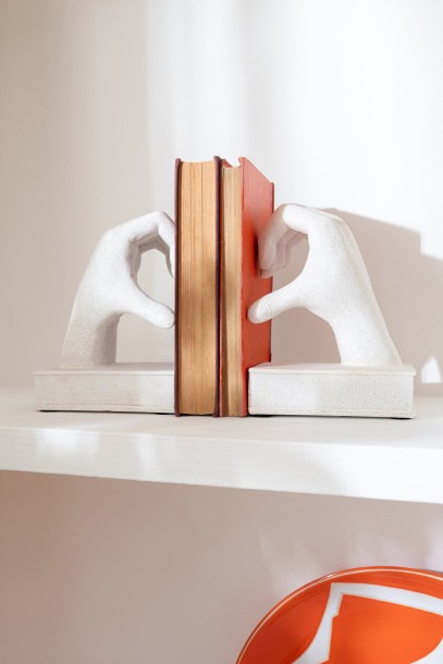 Amoret Bookend