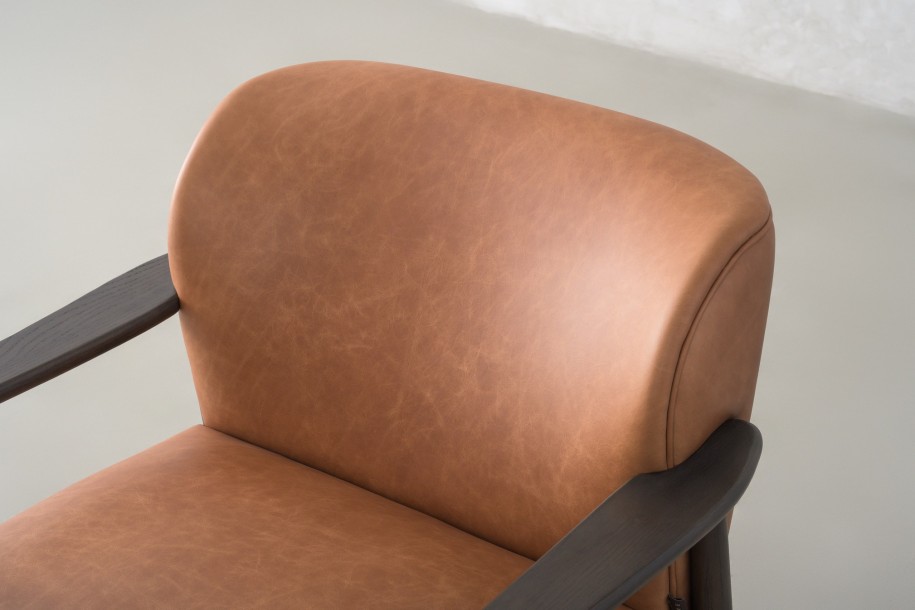 FIORD Leather Armchair (APH8284)