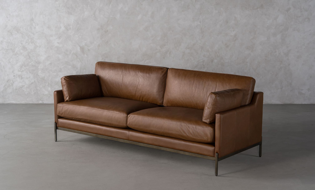 Gibson Leather Sofa (Old saddle Color)