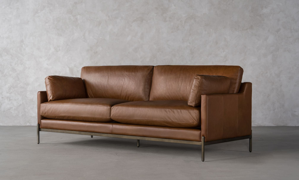 Gibson Leather Sofa (Old saddle Color)