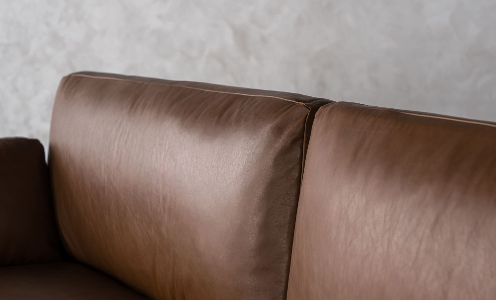 Gibson Leather Sofa (Old saddle Color)