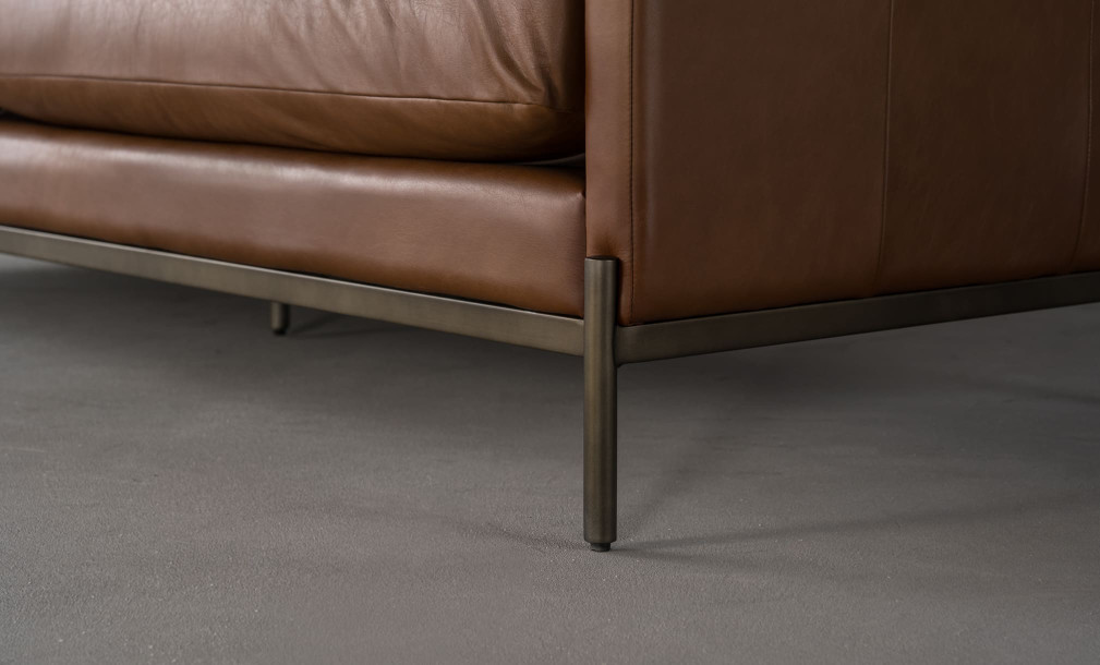 Gibson Leather Sofa (Old saddle Color)