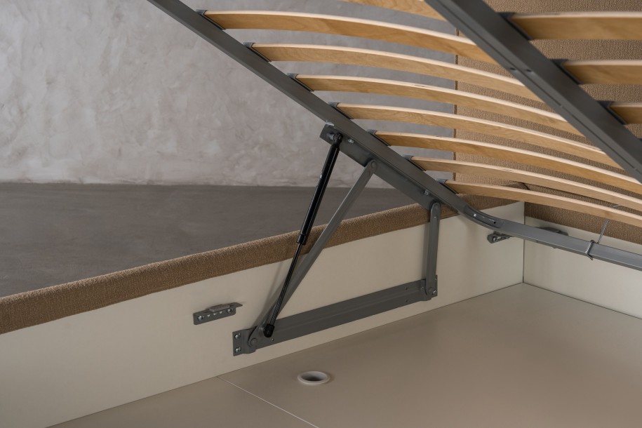 Double Bed 200x200 cm (Fabric: EASY BOUCLE col.11 CLAY (Cat. 3))