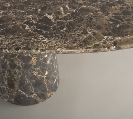 Uno: Three Metres, One Slab